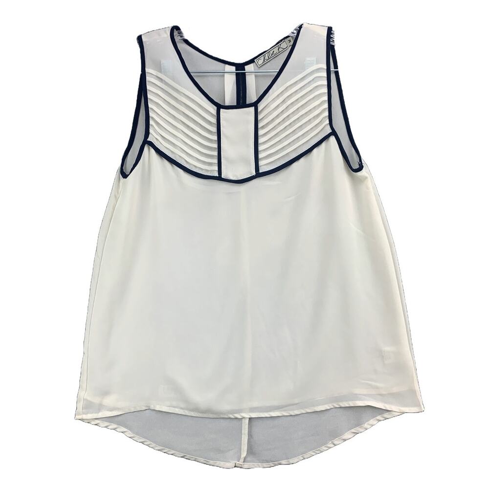 Chloe K Women Ivory Sleeveless Blouse Size Medium Pleated Lightweight Semi Sheer